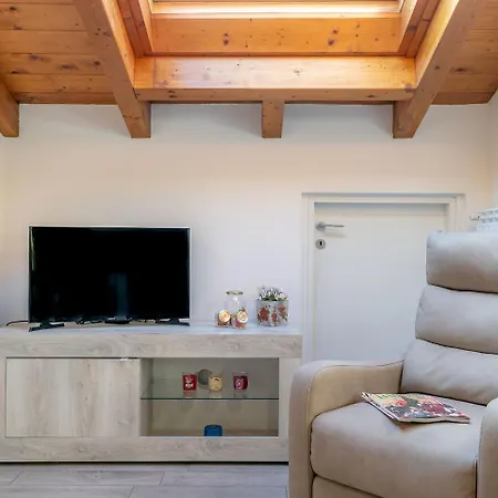 5 Il Tornante Apartment *